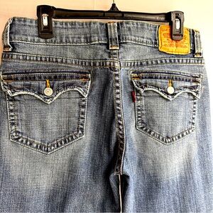 Levi’s 515 Boot Cut Flap Pocket Short (29” inseam) 12 M